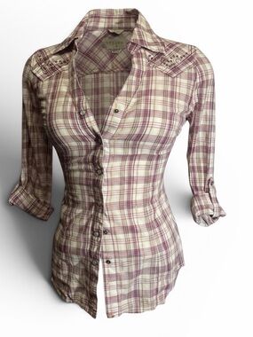 Country Style Guess Button Up Top Y2K